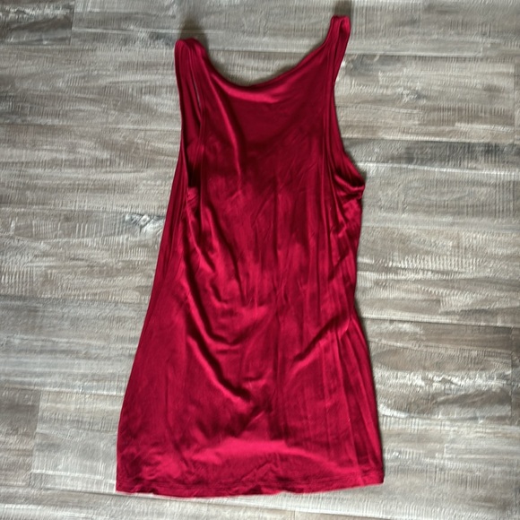 Express ruffle tank top - Picture 3 of 3
